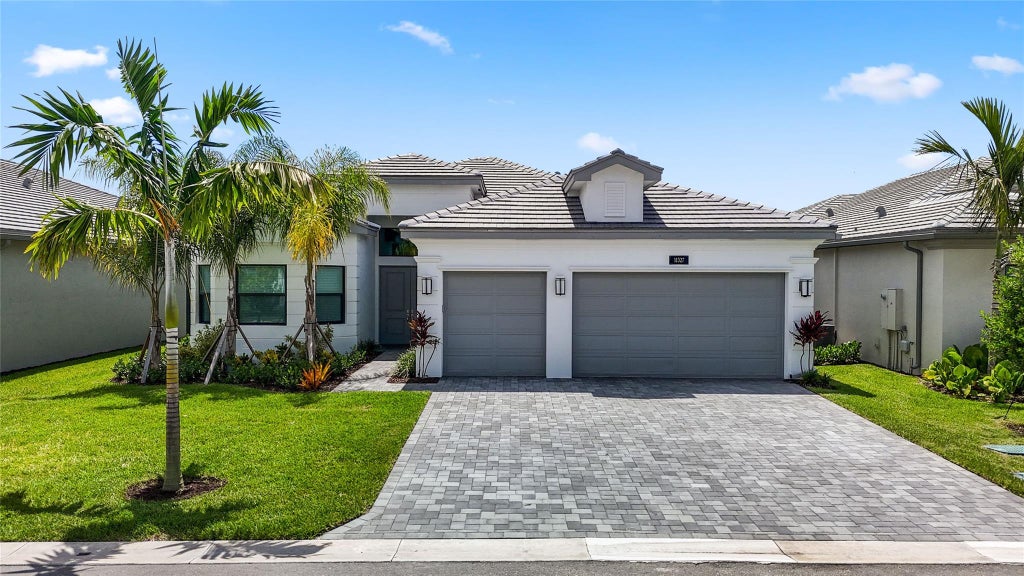 Photo of 11327 Apricot Valley Drive, Boynton Beach, FL 33473 (MLS # F10452208)