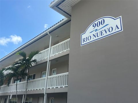 Photo of 900 SW 12th Street #202, Fort Lauderdale, FL 33315 (MLS # F10556899)