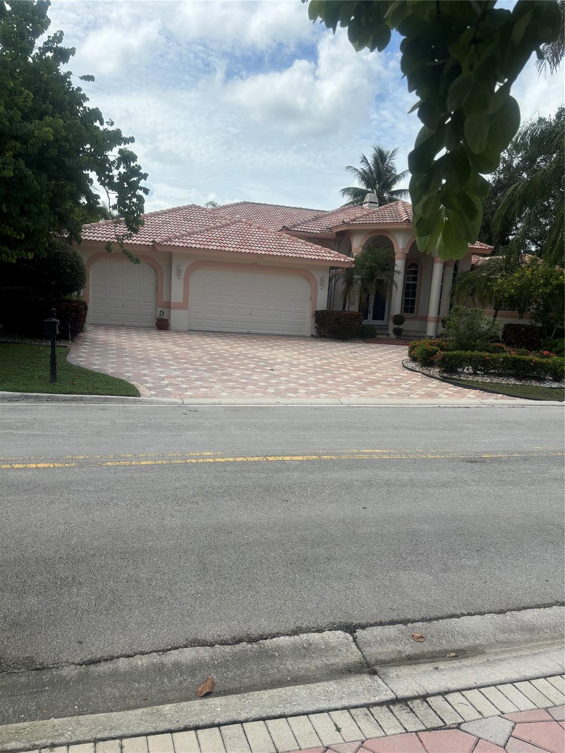 1812 NW 124th Ave