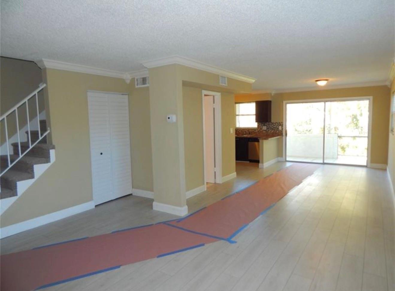 1100 SE 4th Avenue 27