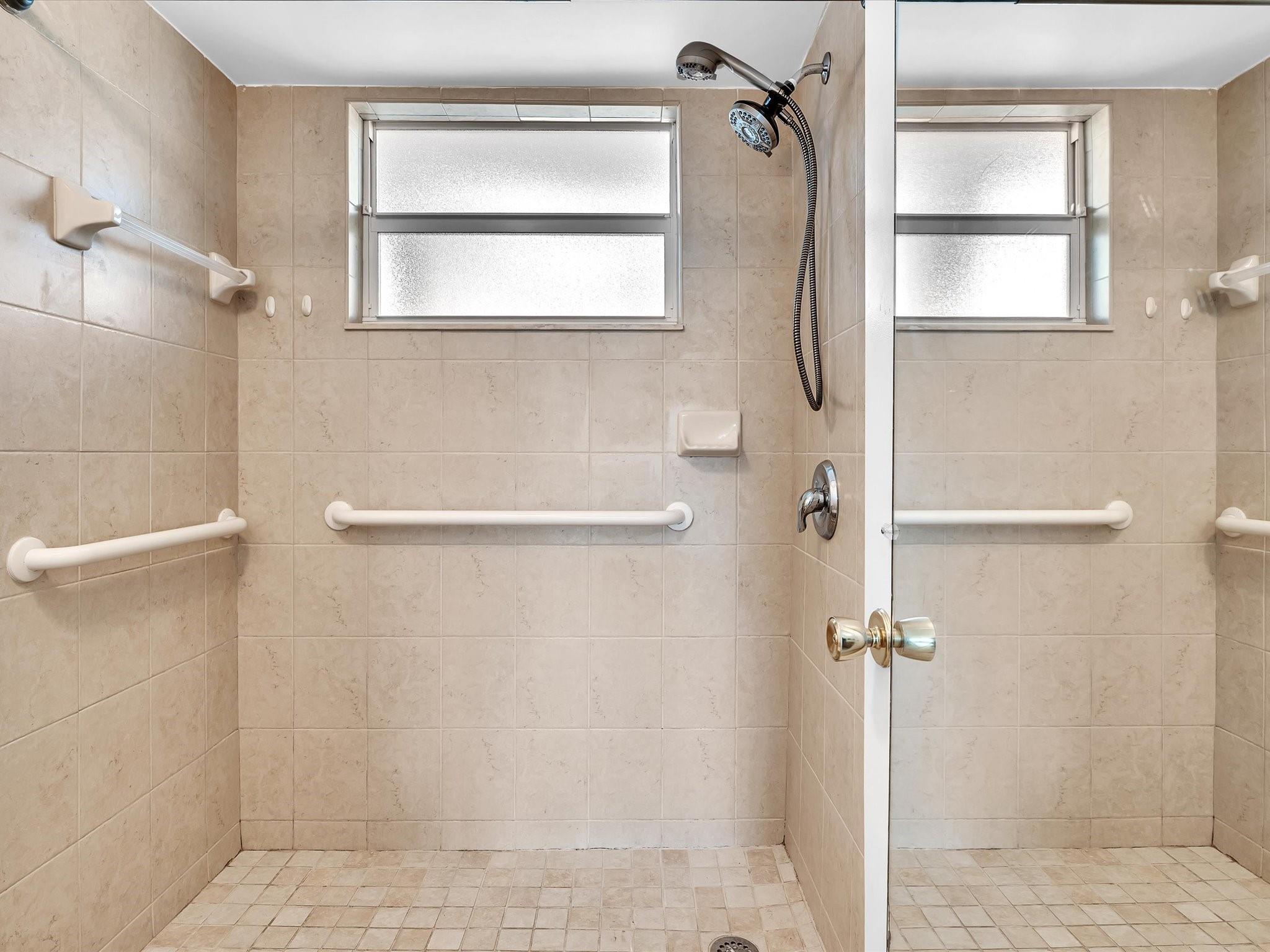 Royal Park Gardens - Residential