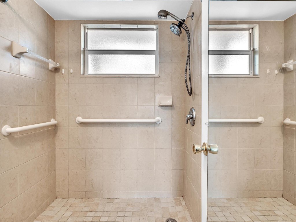 Royal Park Gardens - Residential