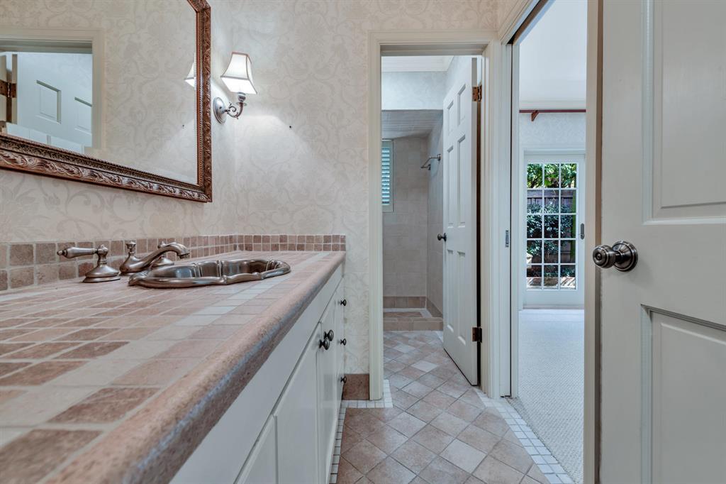 ROYAL PARK - Residential