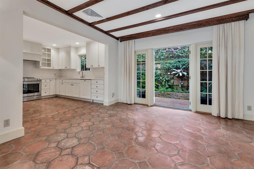 ROYAL PARK - Residential