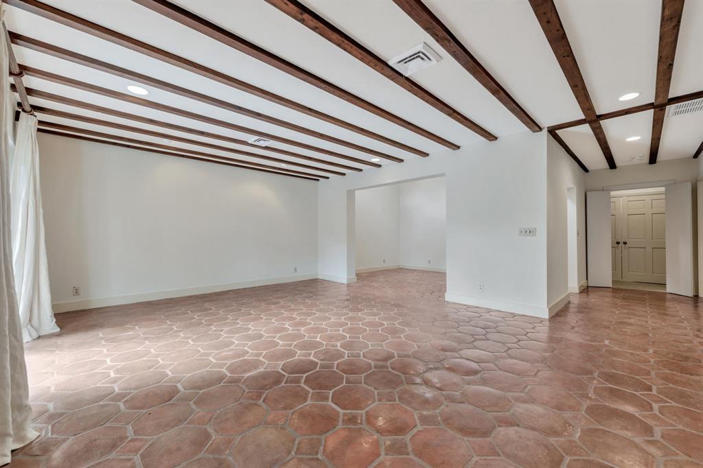 ROYAL PARK - Residential