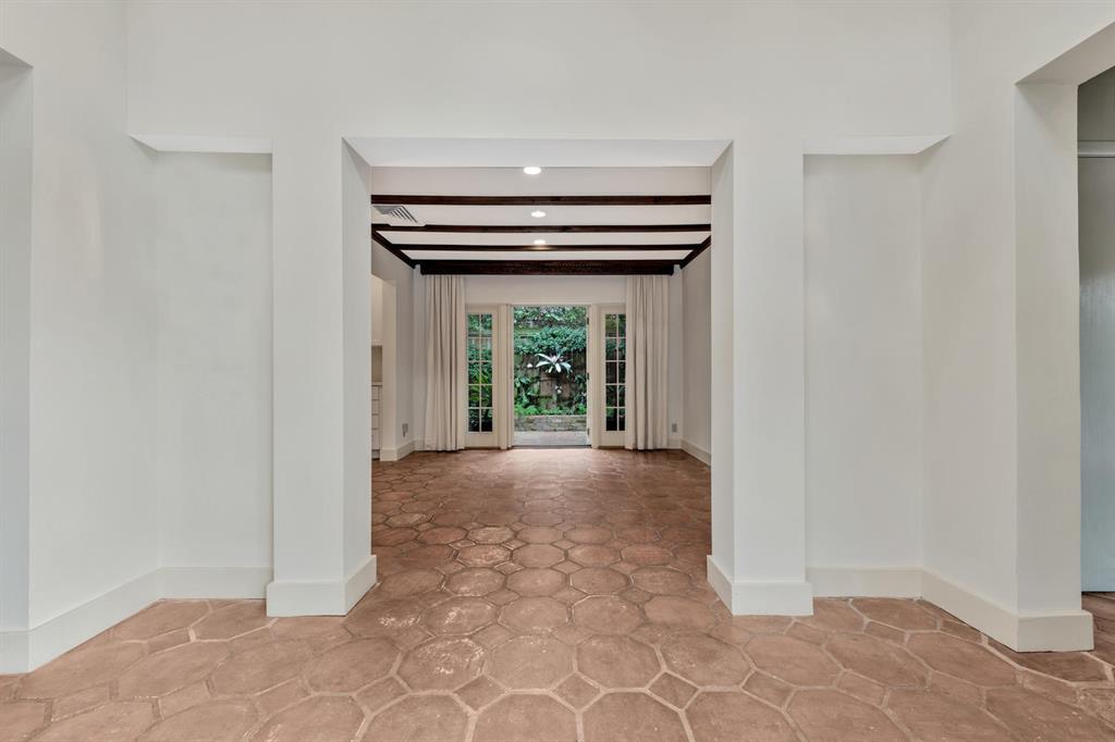 ROYAL PARK - Residential