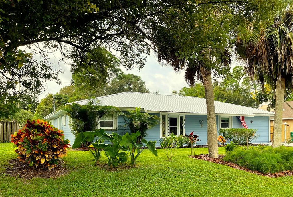 Photo of 7005 Brookline Avenue, Fort Pierce, FL 34951 (MLS # R10928288)