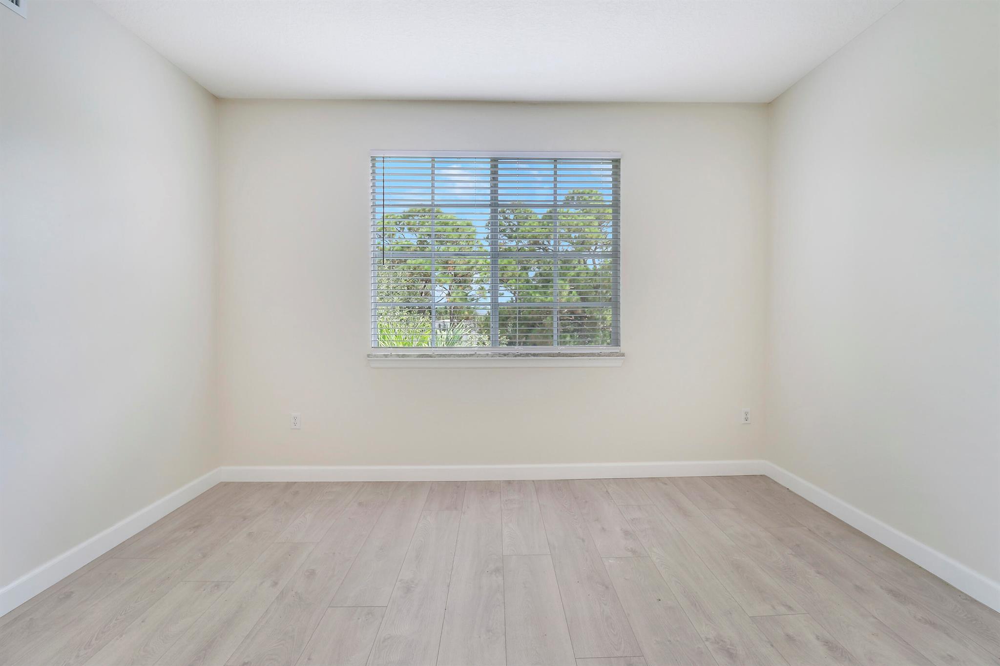 FIORE AT THE GARDENS CONDO - Residential Lease