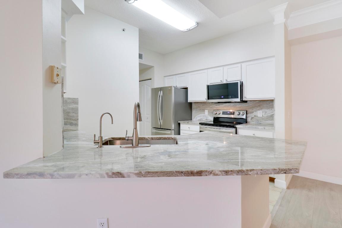 FIORE AT THE GARDENS CONDO - Residential Lease