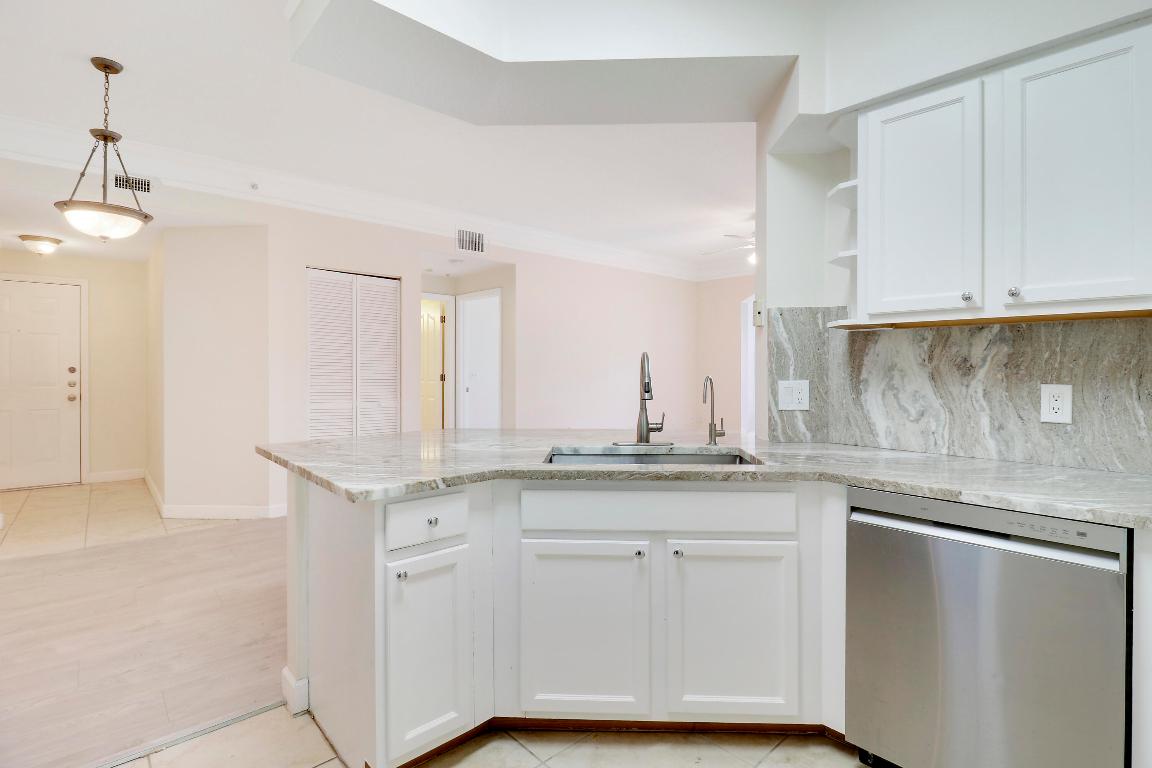 FIORE AT THE GARDENS CONDO - Residential Lease