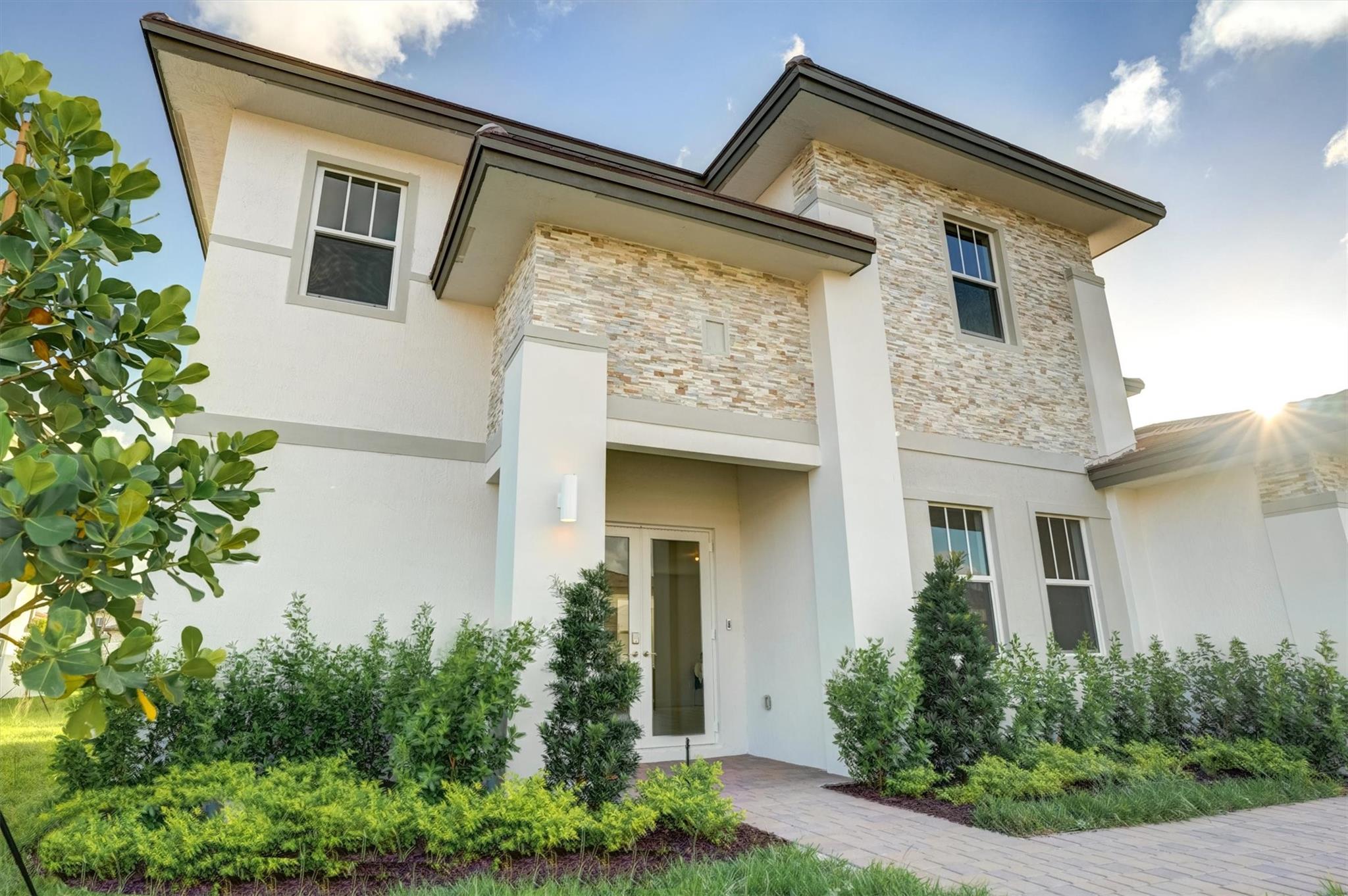 CRESCENT RIDGE - Residential