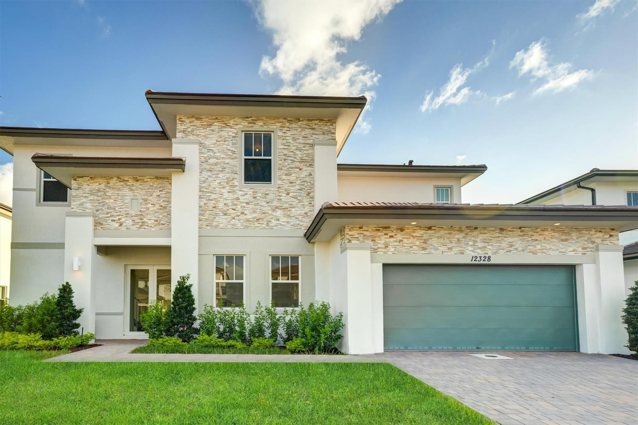 CRESCENT RIDGE - Residential