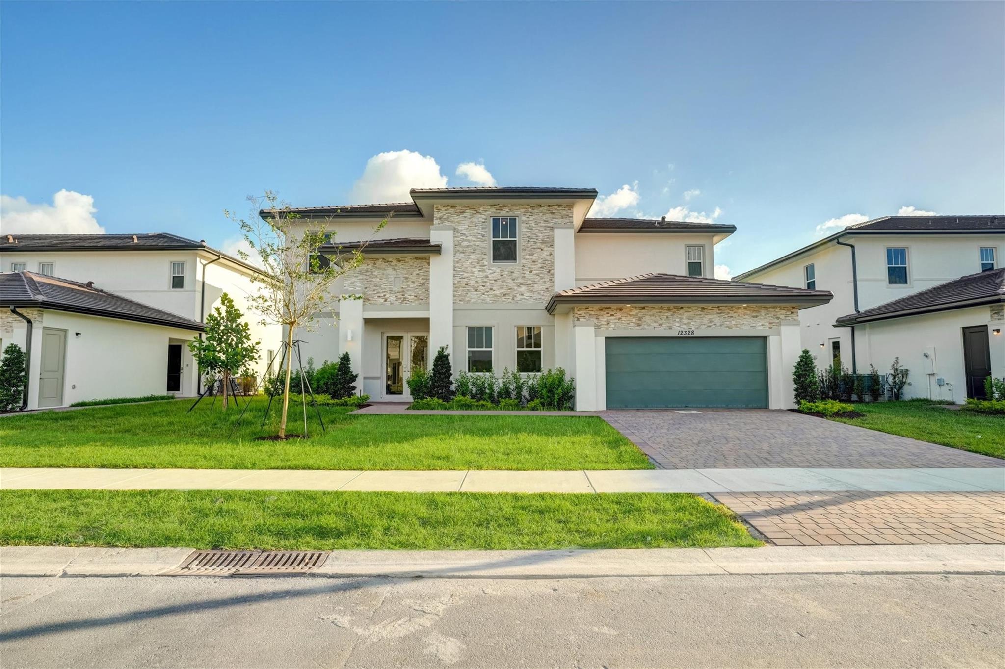 CRESCENT RIDGE - Residential