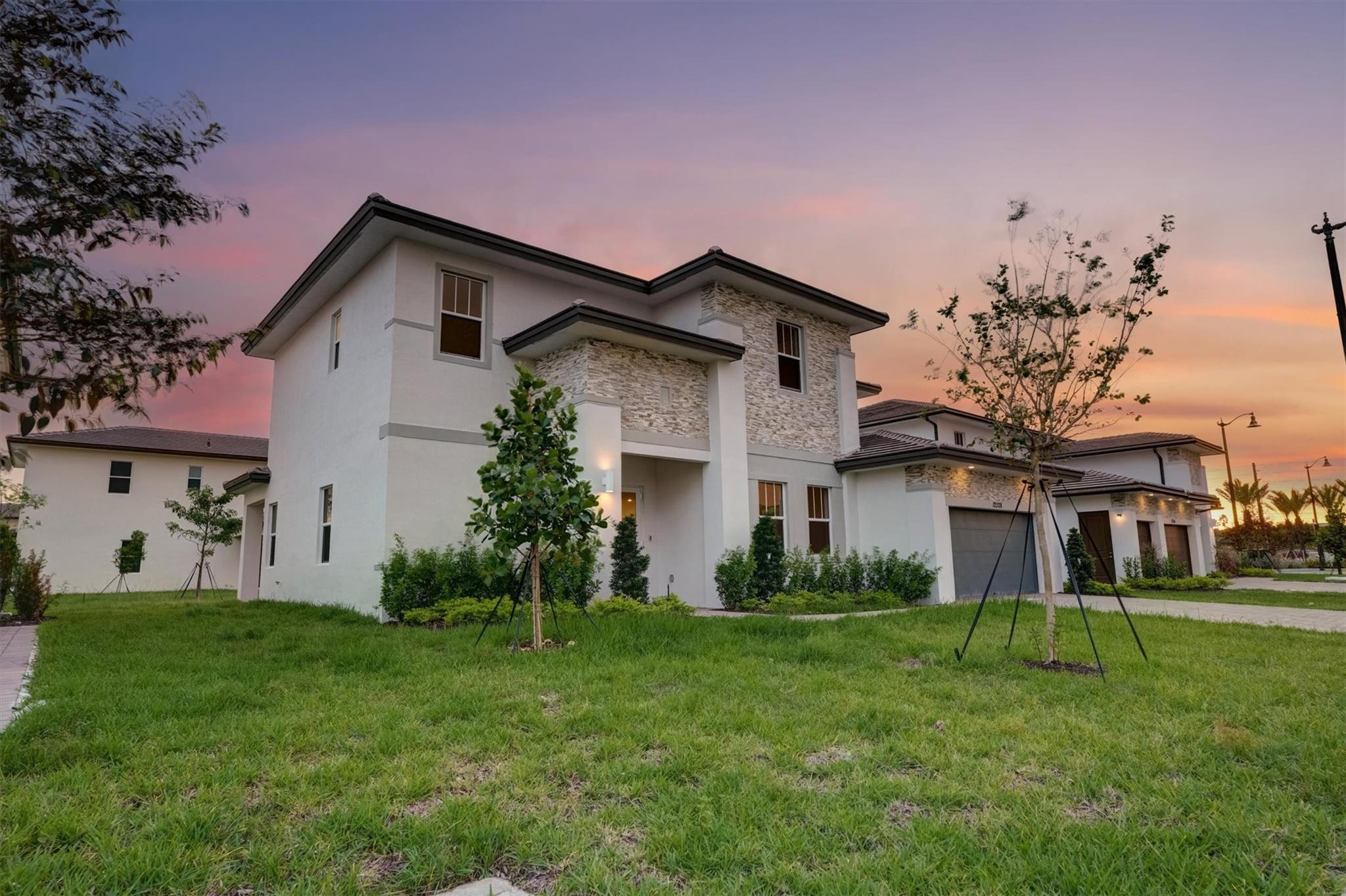 CRESCENT RIDGE - Residential