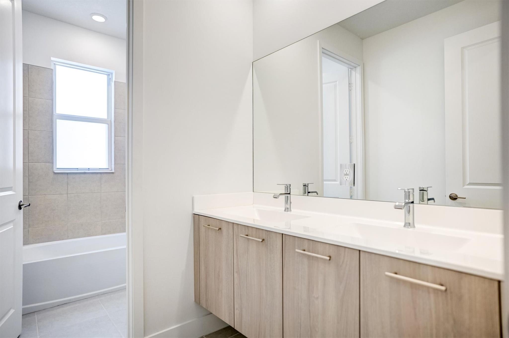 CRESCENT RIDGE - Residential