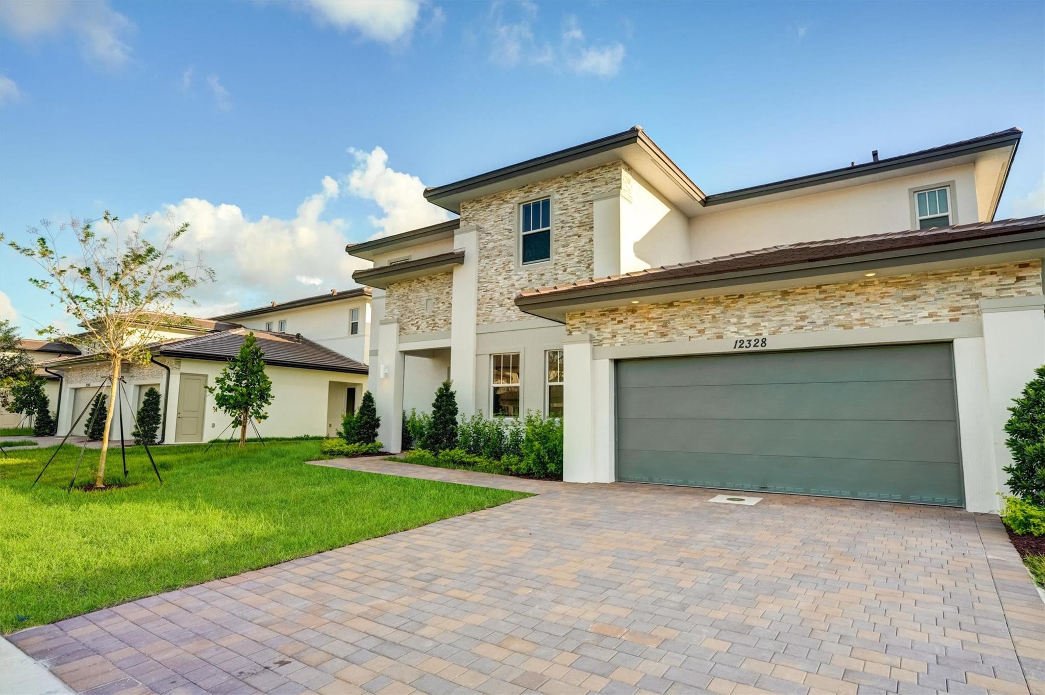 CRESCENT RIDGE - Residential