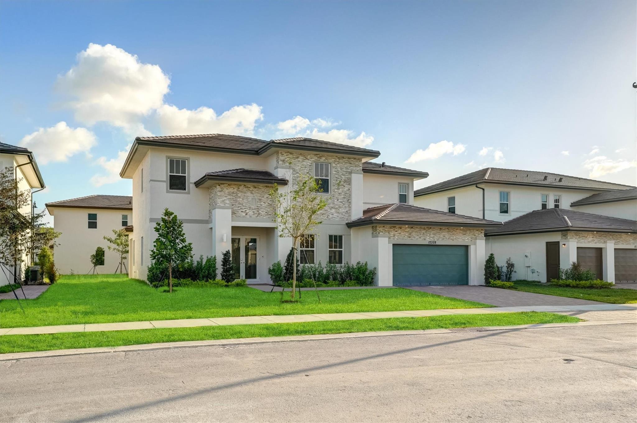 CRESCENT RIDGE - Residential