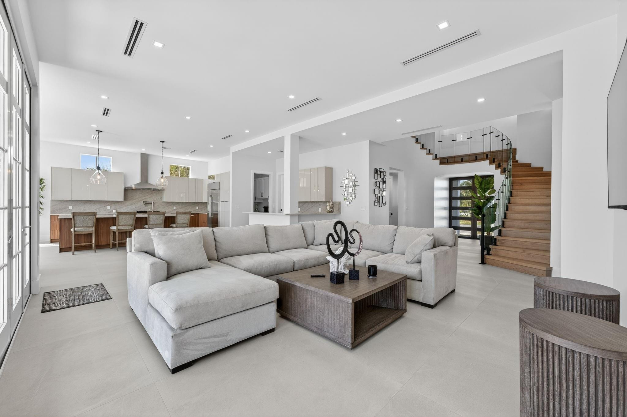 CYPRESS HARBOR - Residential