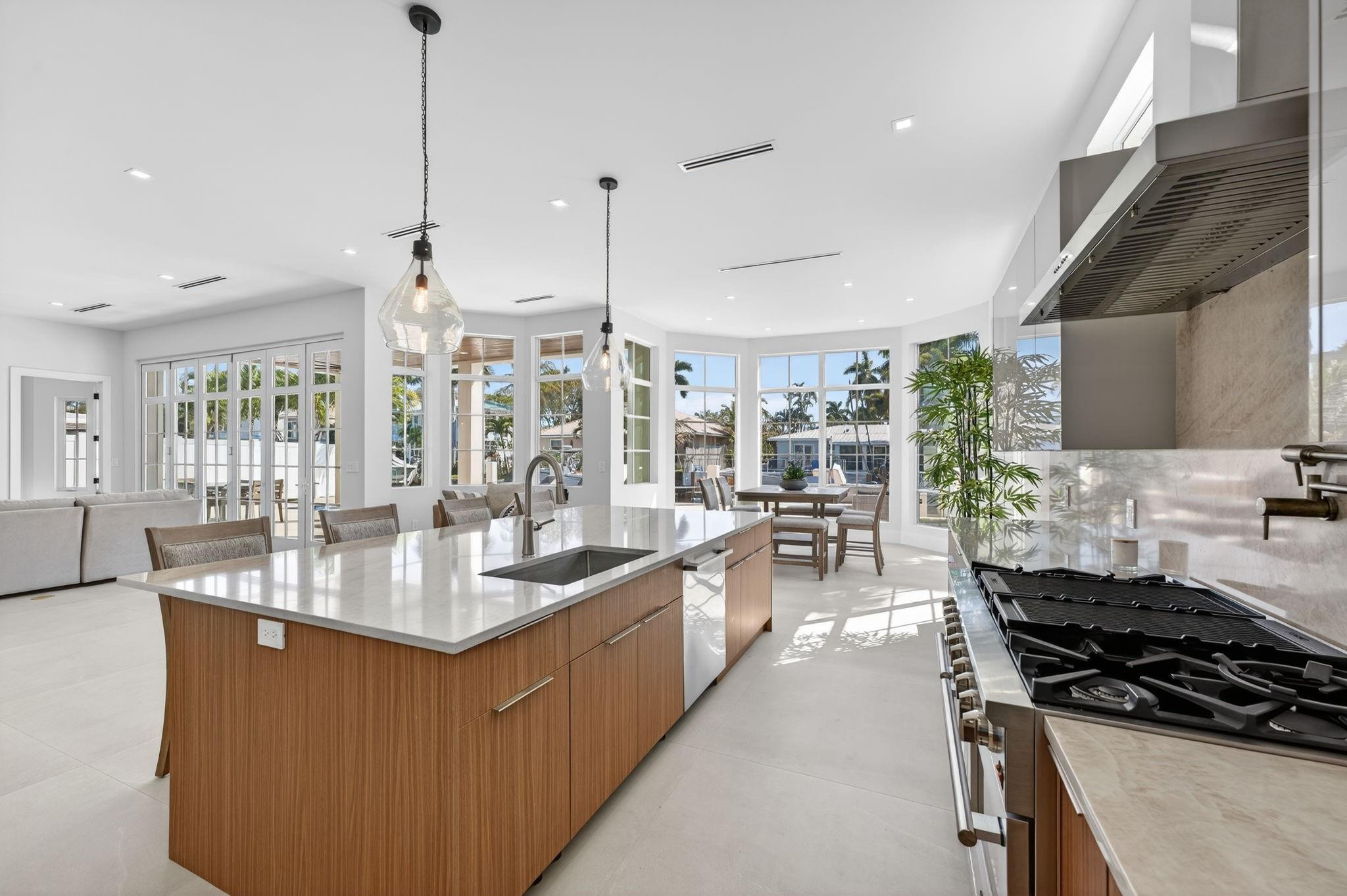 CYPRESS HARBOR - Residential