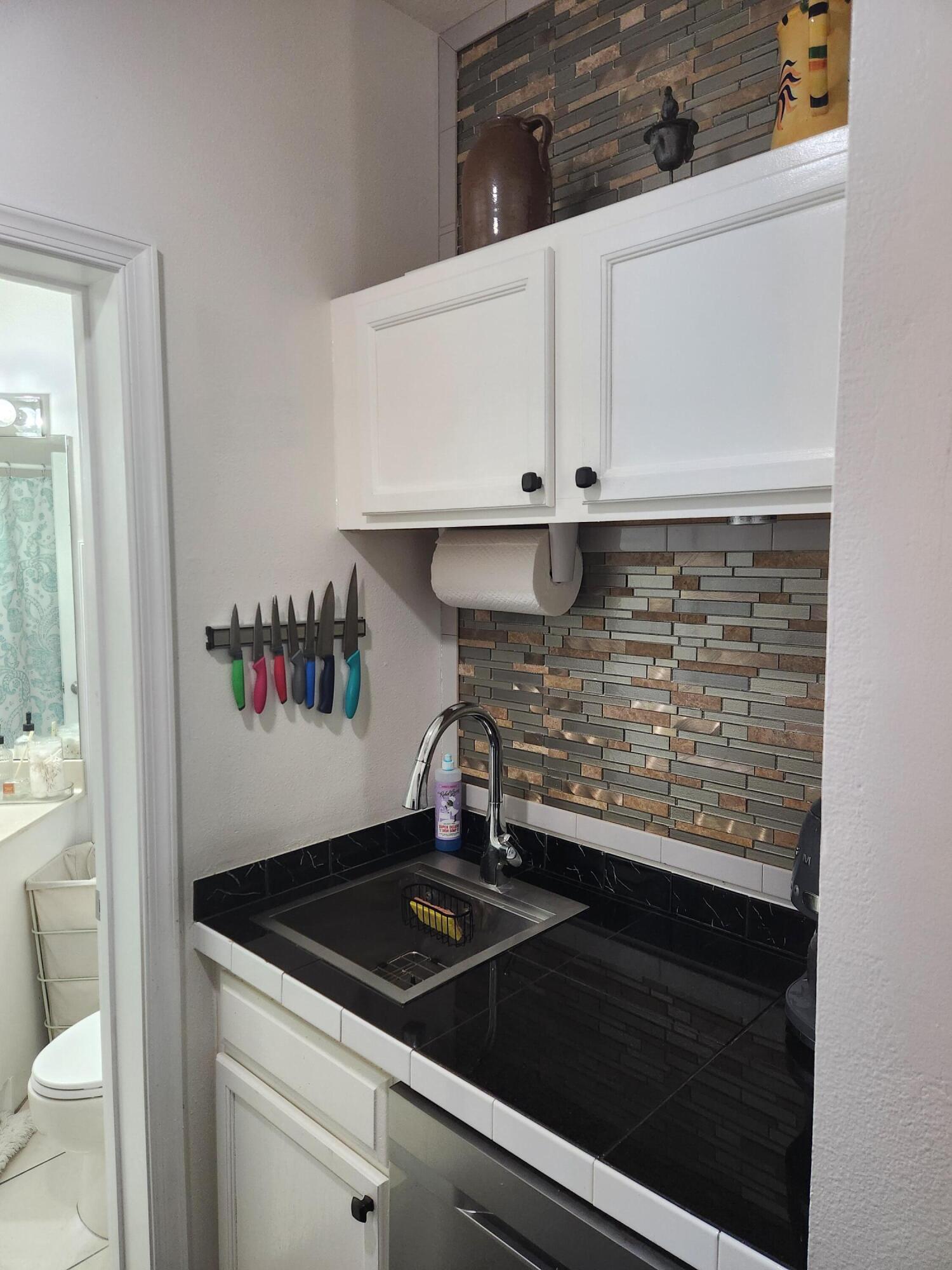 CASTLE PINES CONDOMINIUM - Residential Lease