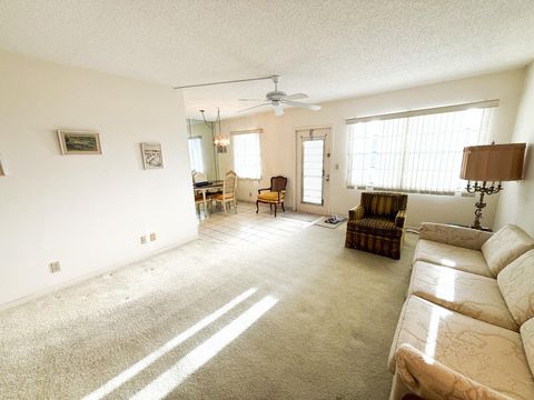 Tiny photo for 4002 Cambridge A #4002, Deerfield Beach, FL 33442 (MLS # B26016375)