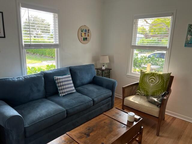 LAKE WORTH TOWN OF - Residential Lease