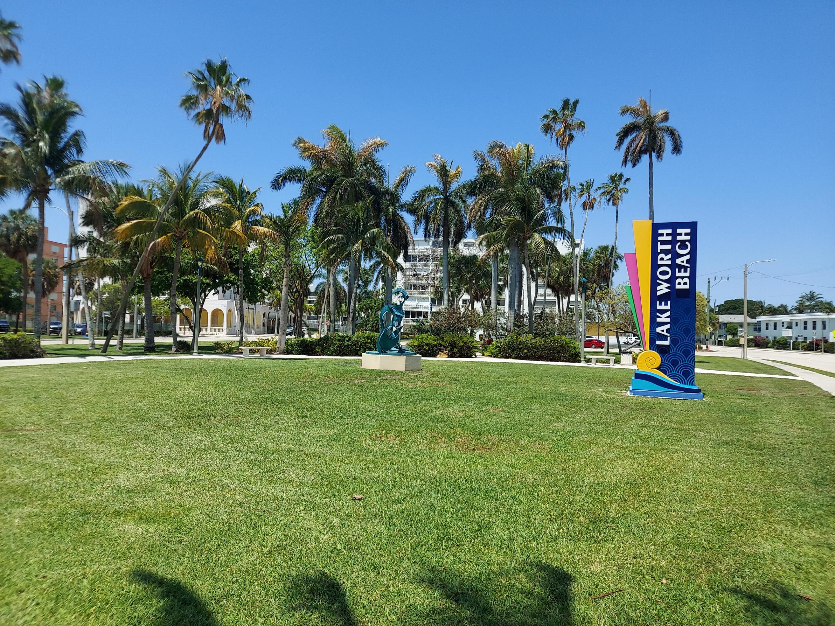 LAKE WORTH TOWN OF - Residential Lease