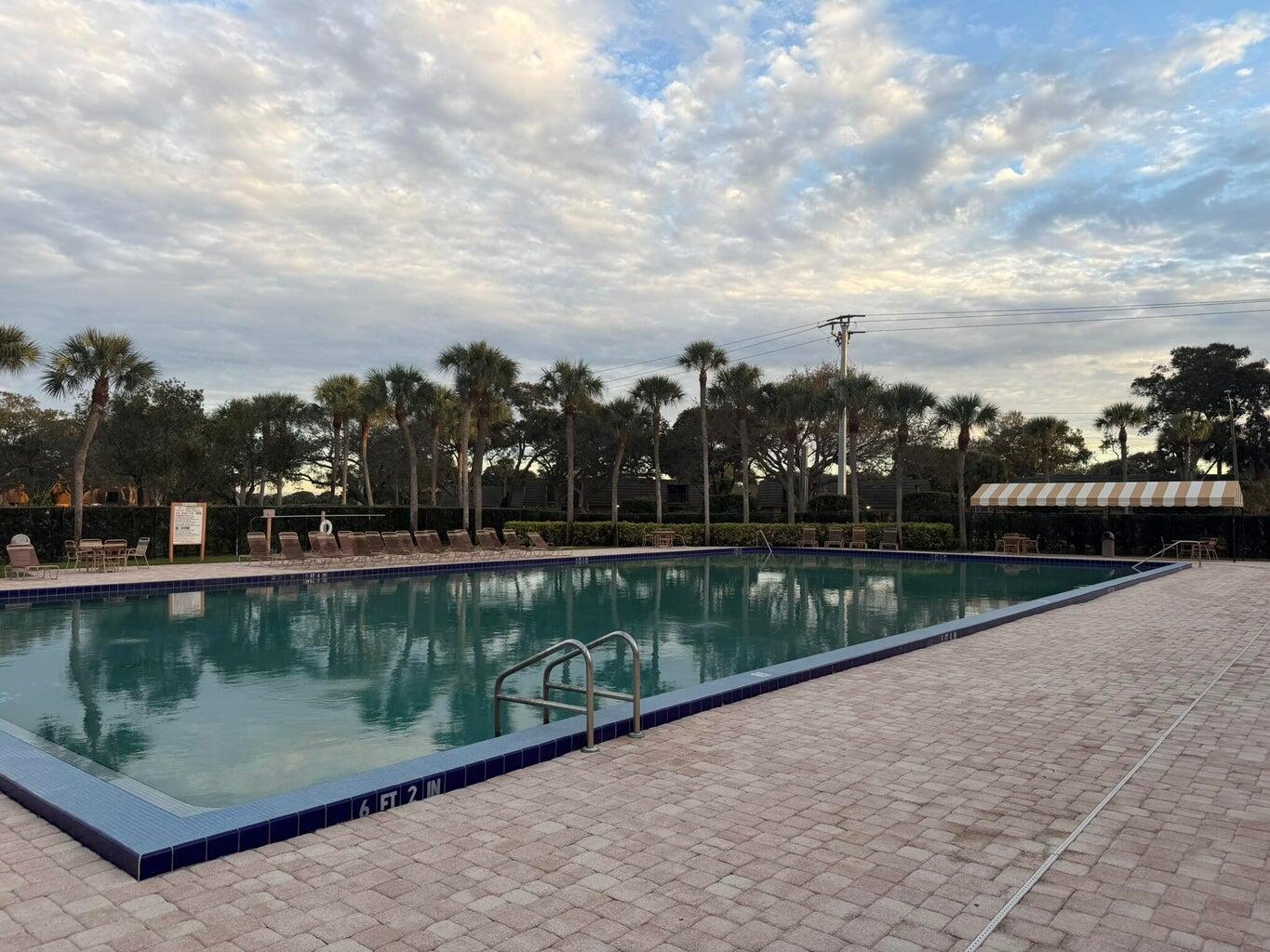 HERITAGE VILLAGE OF P B LAKES - Residential Lease