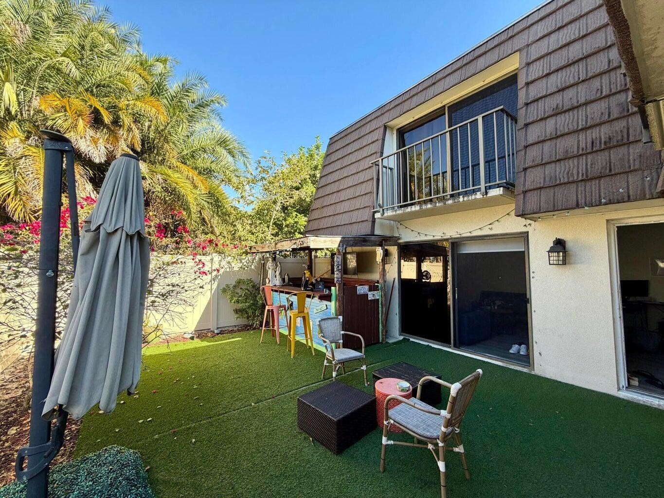 HERITAGE VILLAGE OF P B LAKES - Residential Lease