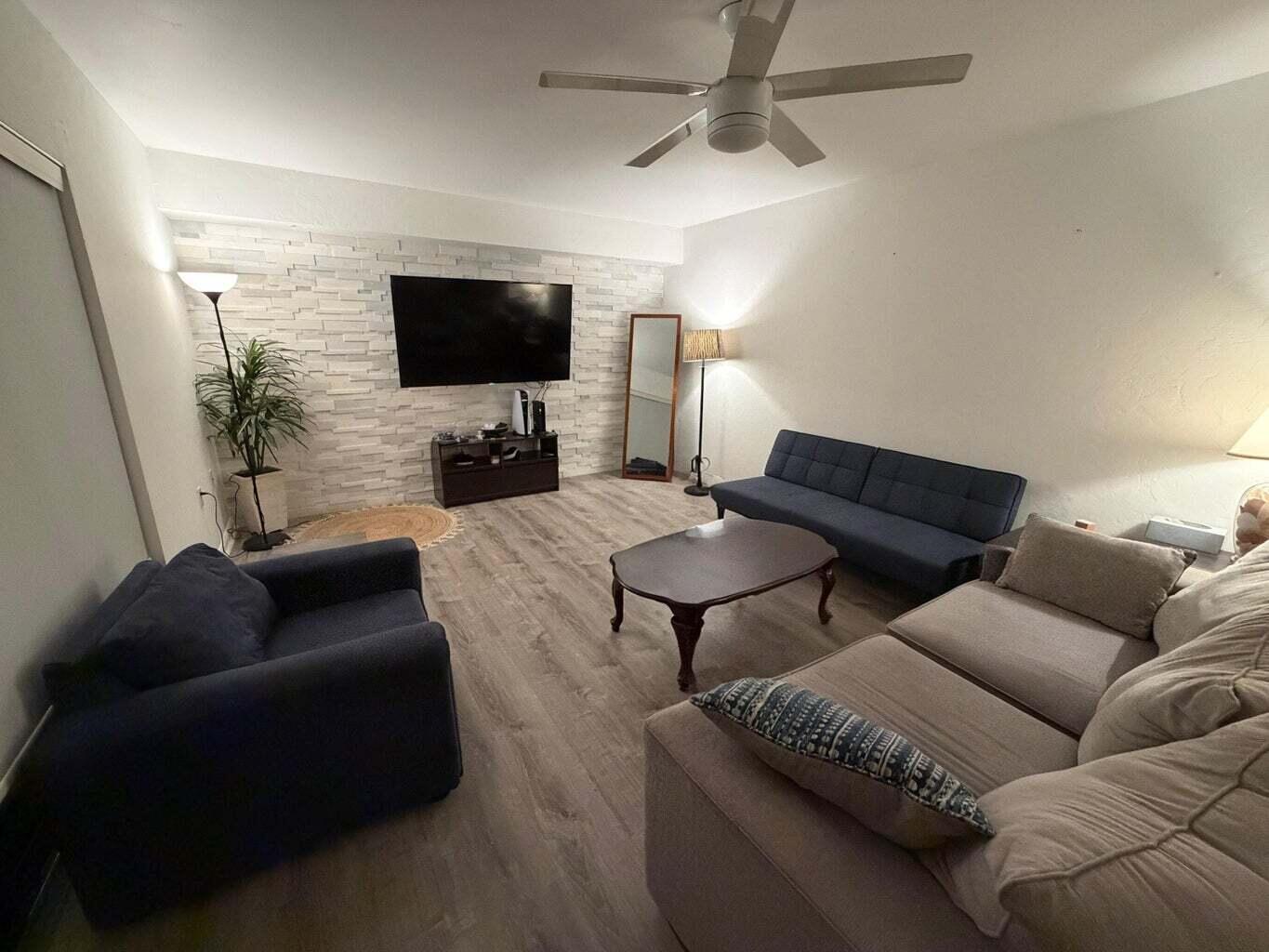 HERITAGE VILLAGE OF P B LAKES - Residential Lease