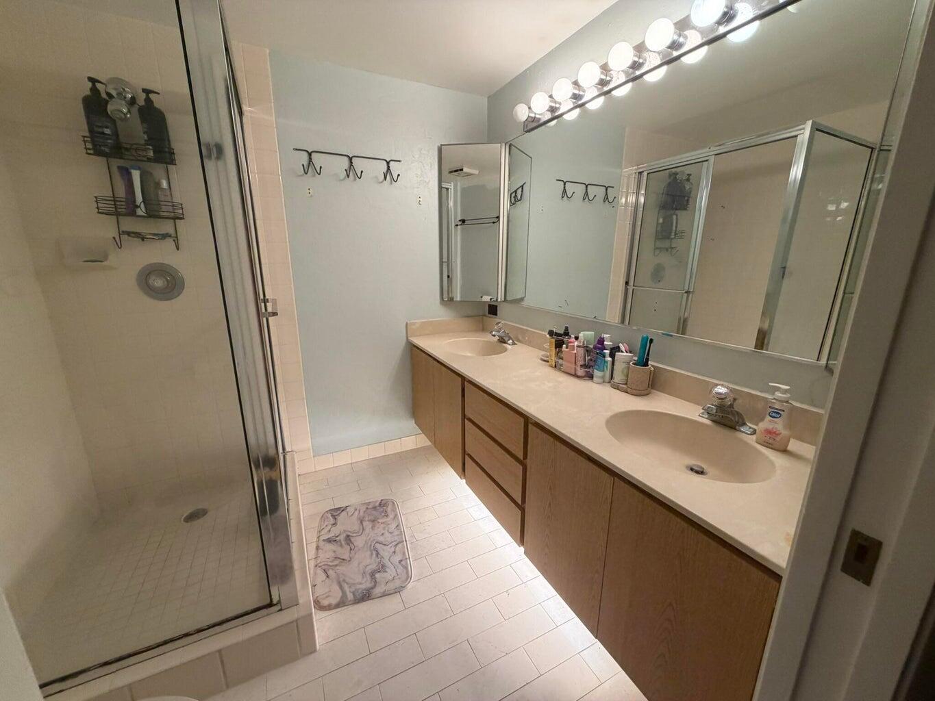 HERITAGE VILLAGE OF P B LAKES - Residential Lease