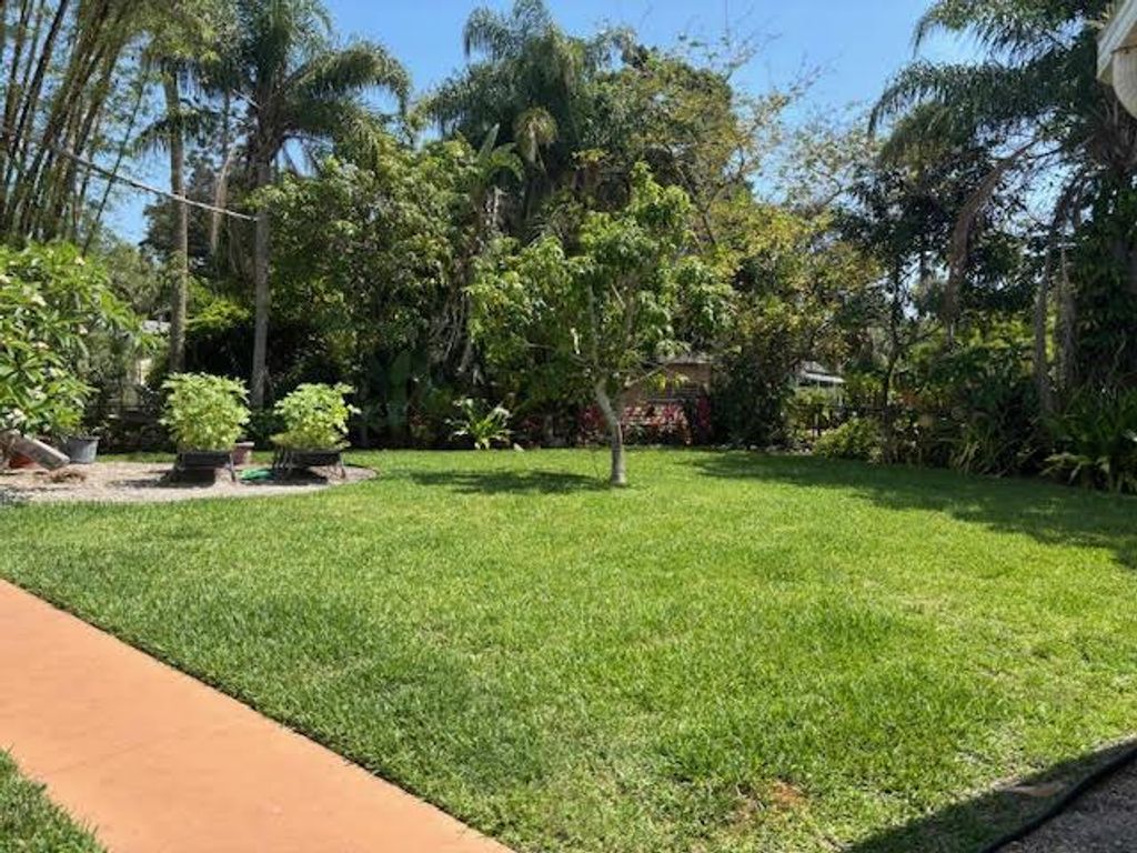 Photo of 368 Chamberlain Boulevard, Fort Pierce, FL 34950 (MLS # R11093050)