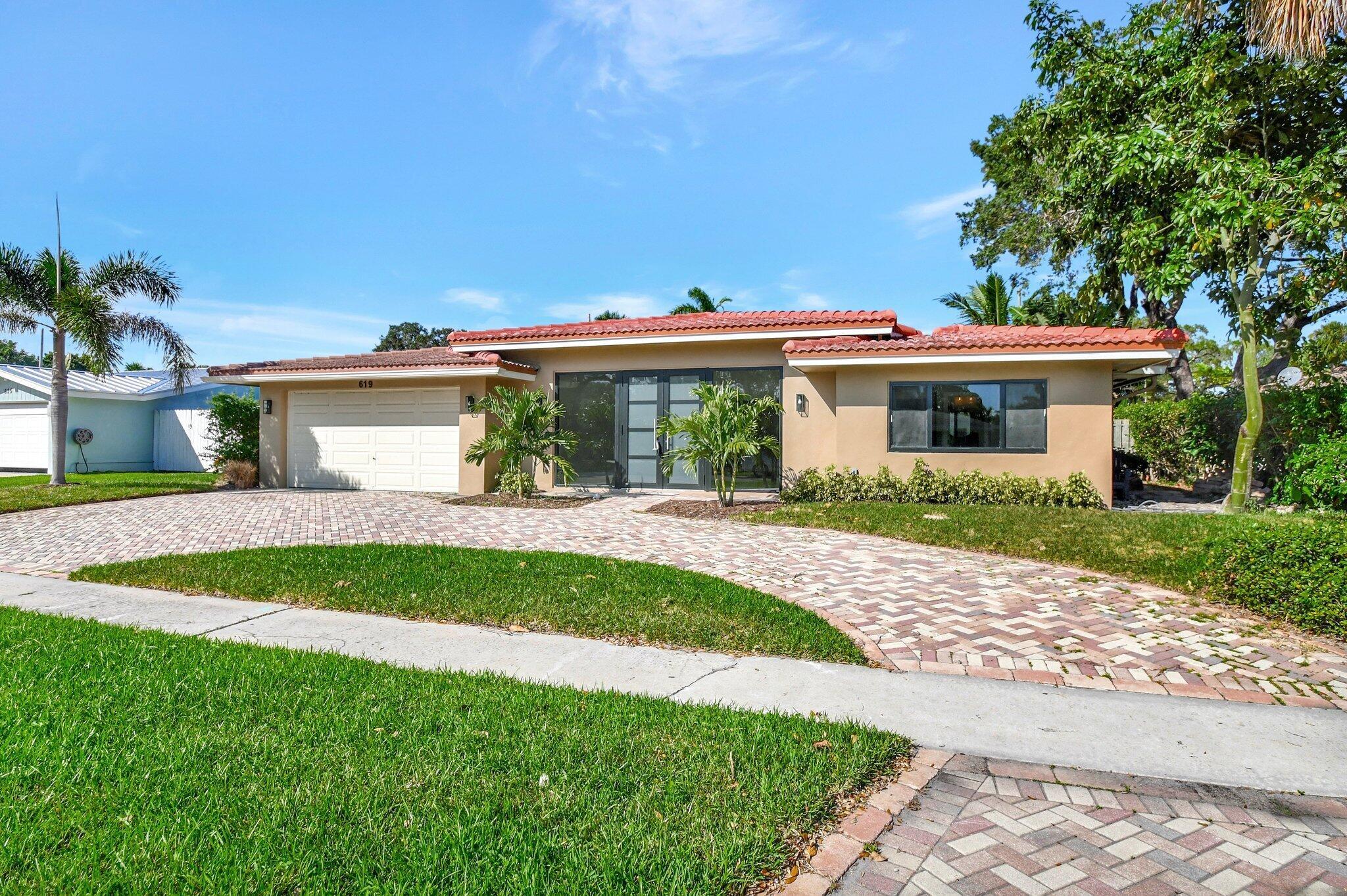 619 SW 3rd Street