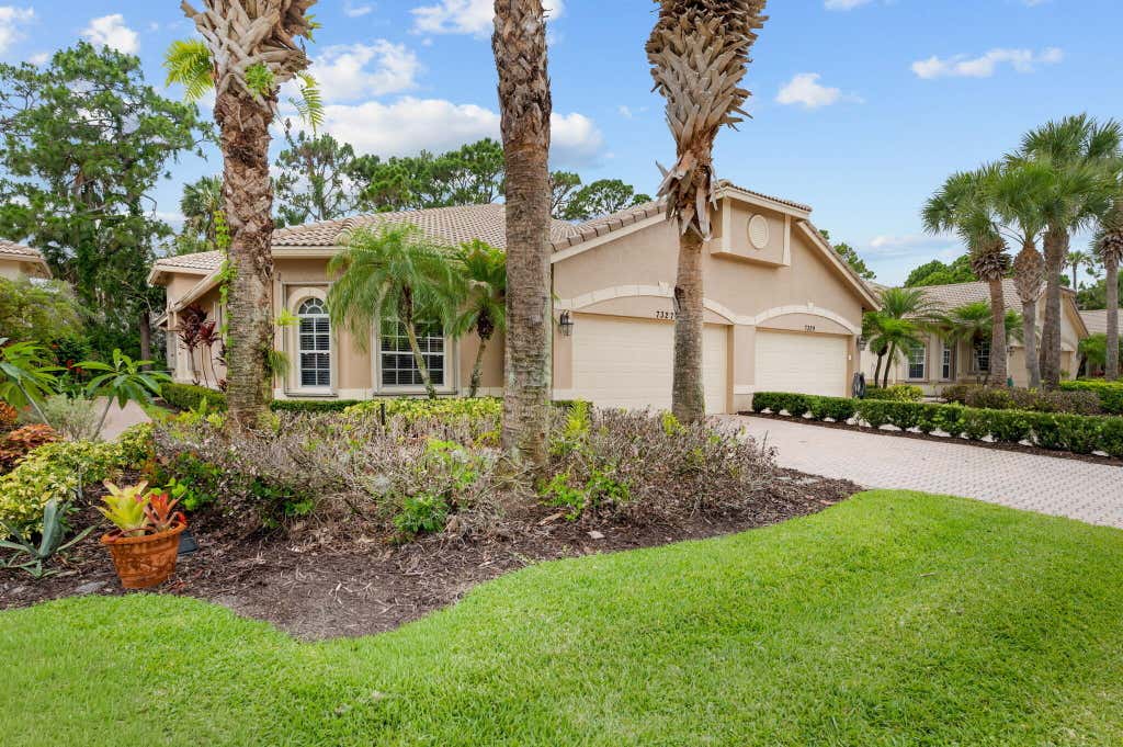 Photo of 7327 Sea Pines Court, Port Saint Lucie, FL 34986 (MLS # B26036564)