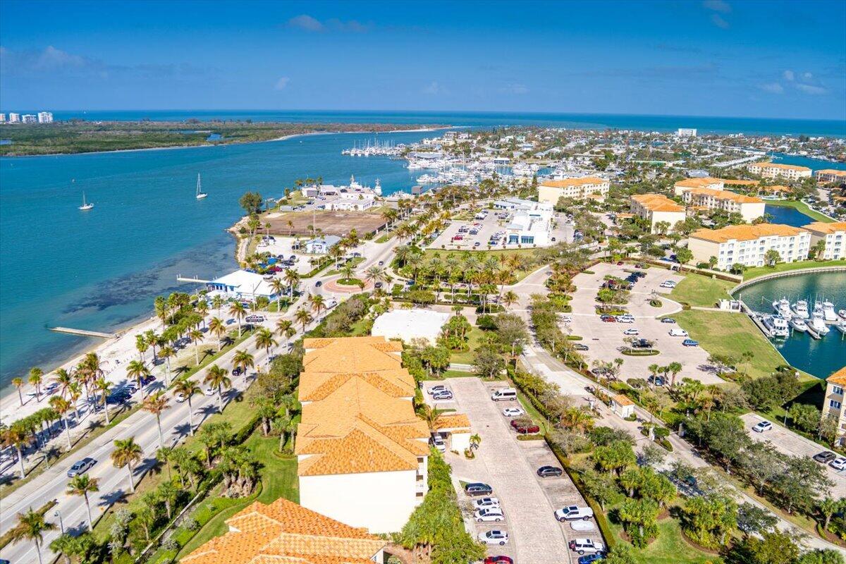 HARBOUR ISLE AT HUTCHINSON ISLAND WEST, A CONDOMIN - Residential