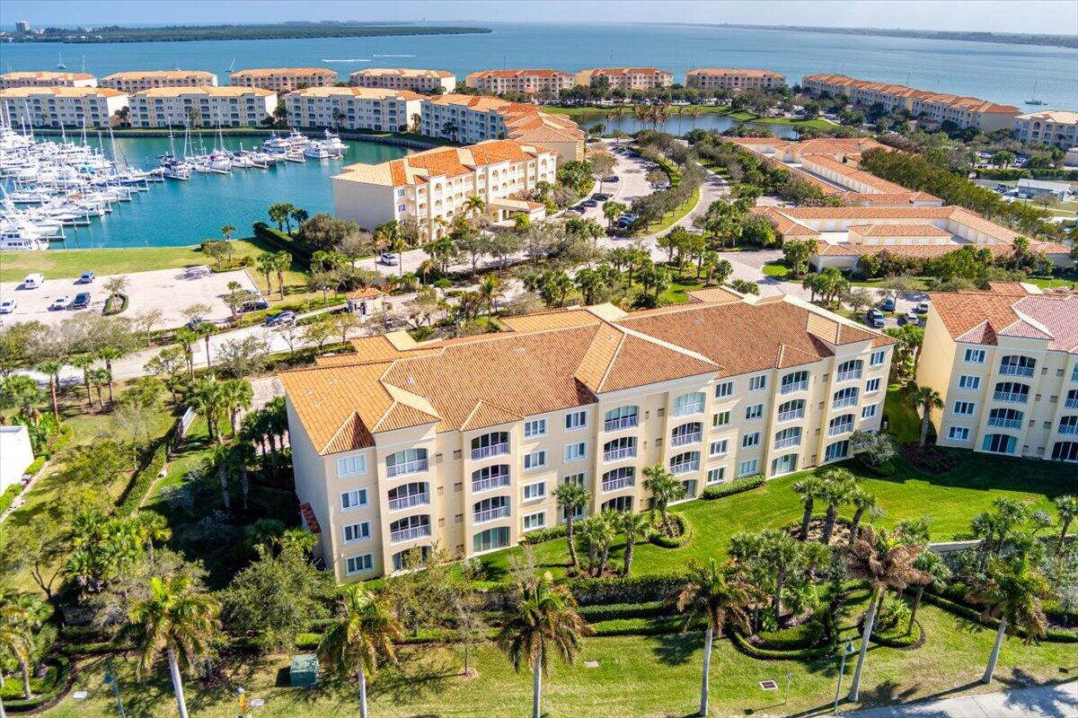 HARBOUR ISLE AT HUTCHINSON ISLAND WEST, A CONDOMIN - Residential