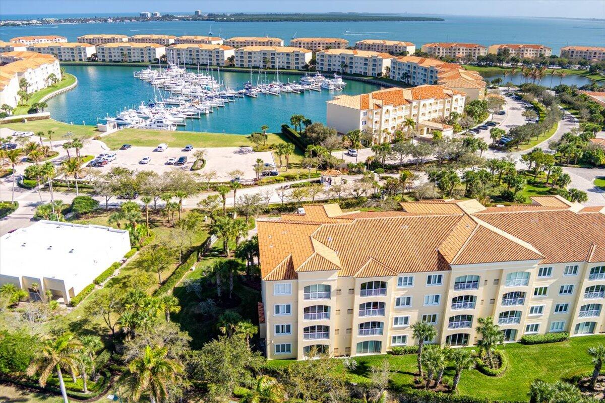 HARBOUR ISLE AT HUTCHINSON ISLAND WEST, A CONDOMIN - Residential