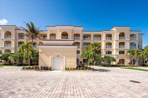 Photo of 36 Harbour Isle Drive W #106, Fort Pierce, FL 34949 (MLS # R11169966)