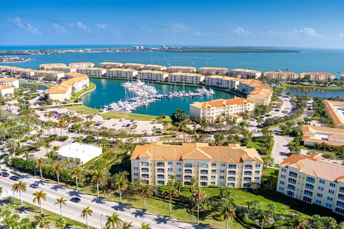 HARBOUR ISLE AT HUTCHINSON ISLAND WEST, A CONDOMIN - Residential