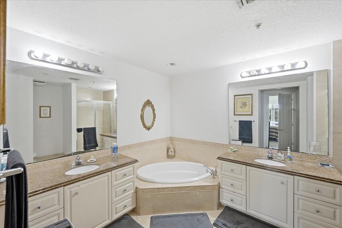 HARBOUR ISLE AT HUTCHINSON ISLAND WEST, A CONDOMIN - Residential