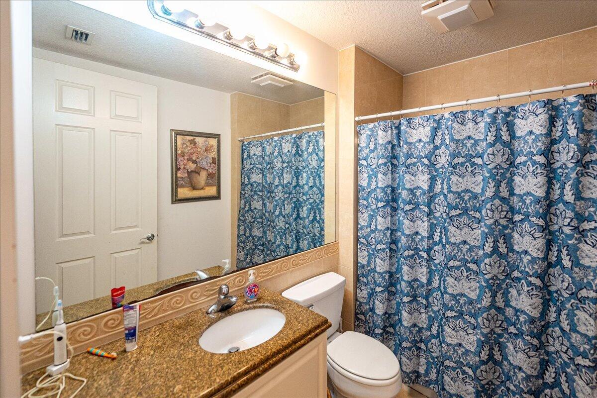 HARBOUR ISLE AT HUTCHINSON ISLAND WEST, A CONDOMIN - Residential