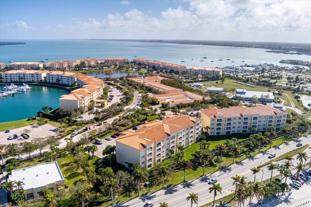 HARBOUR ISLE AT HUTCHINSON ISLAND WEST, A CONDOMIN - Residential