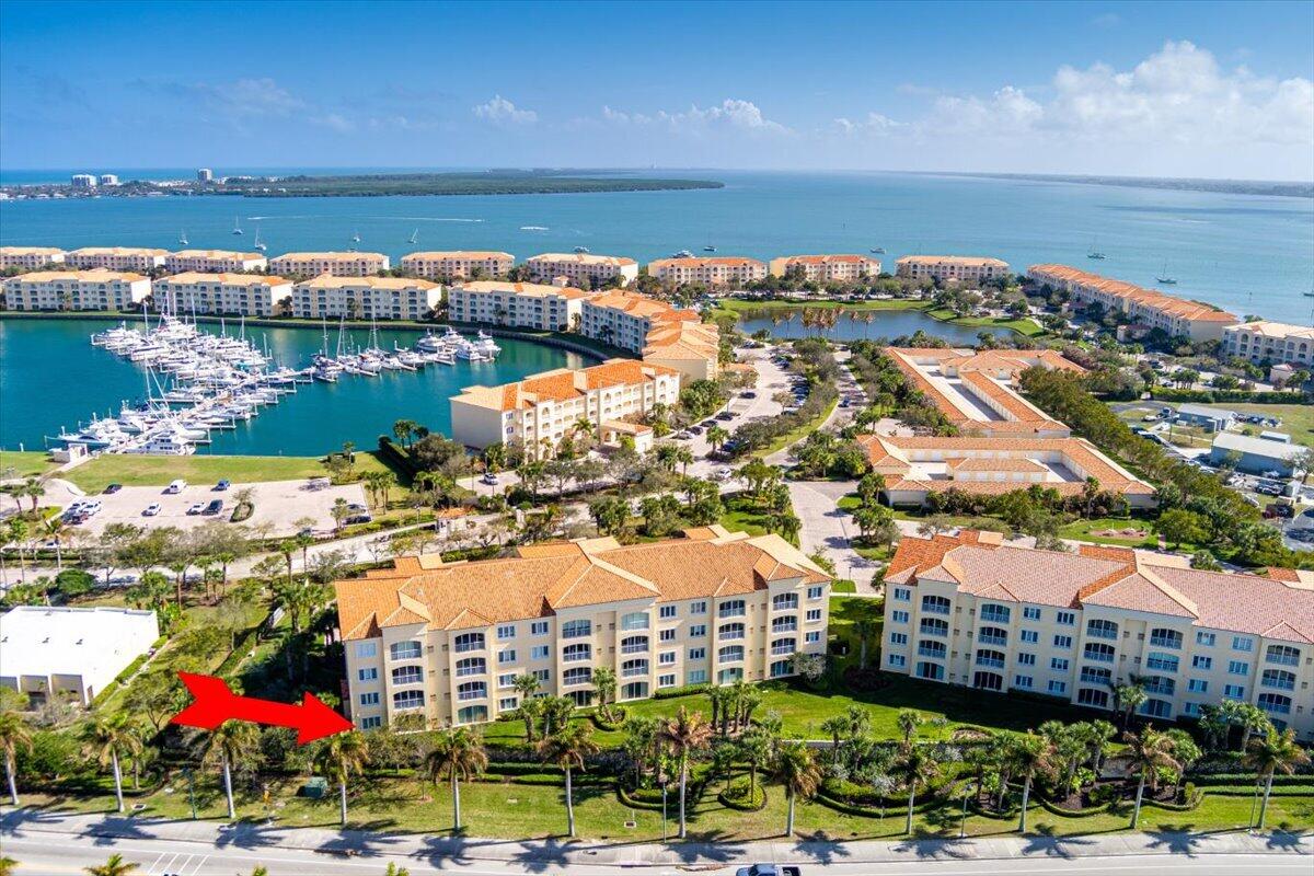 HARBOUR ISLE AT HUTCHINSON ISLAND WEST, A CONDOMIN - Residential