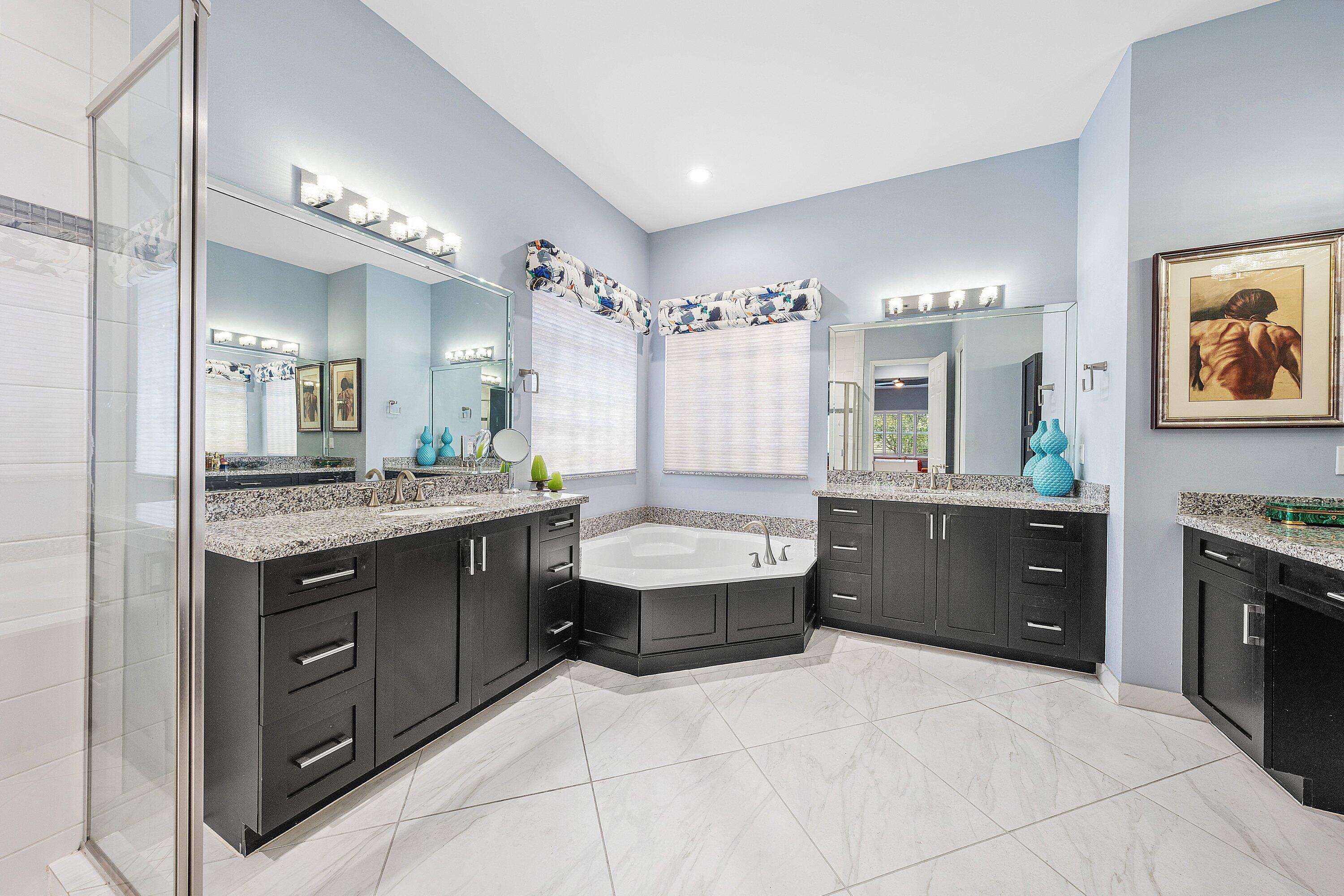 Valencia Cove - Residential