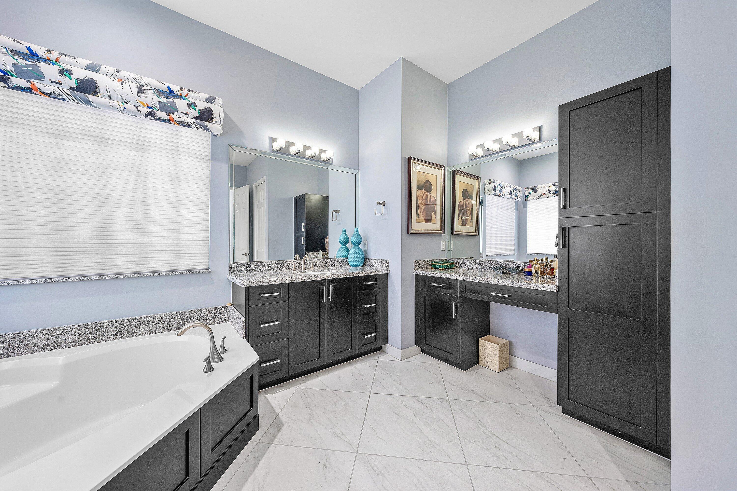 Valencia Cove - Residential