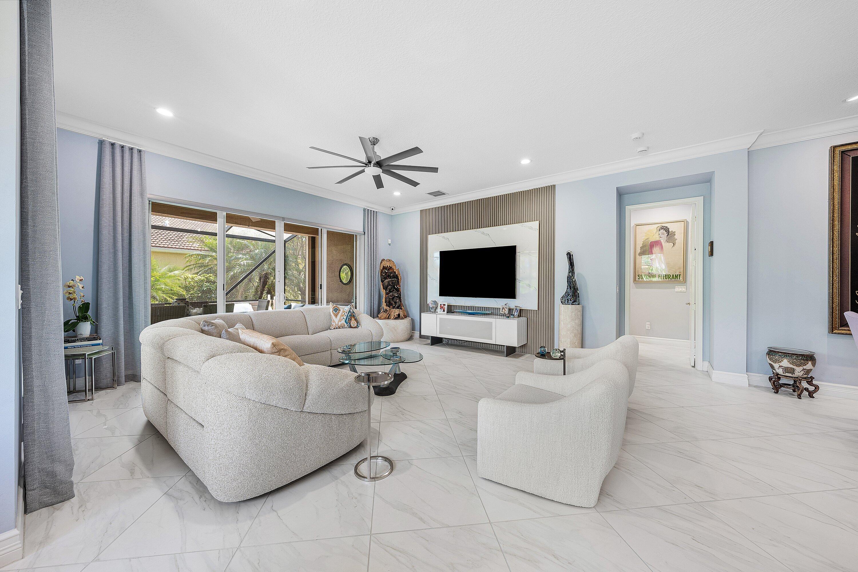 Valencia Cove - Residential