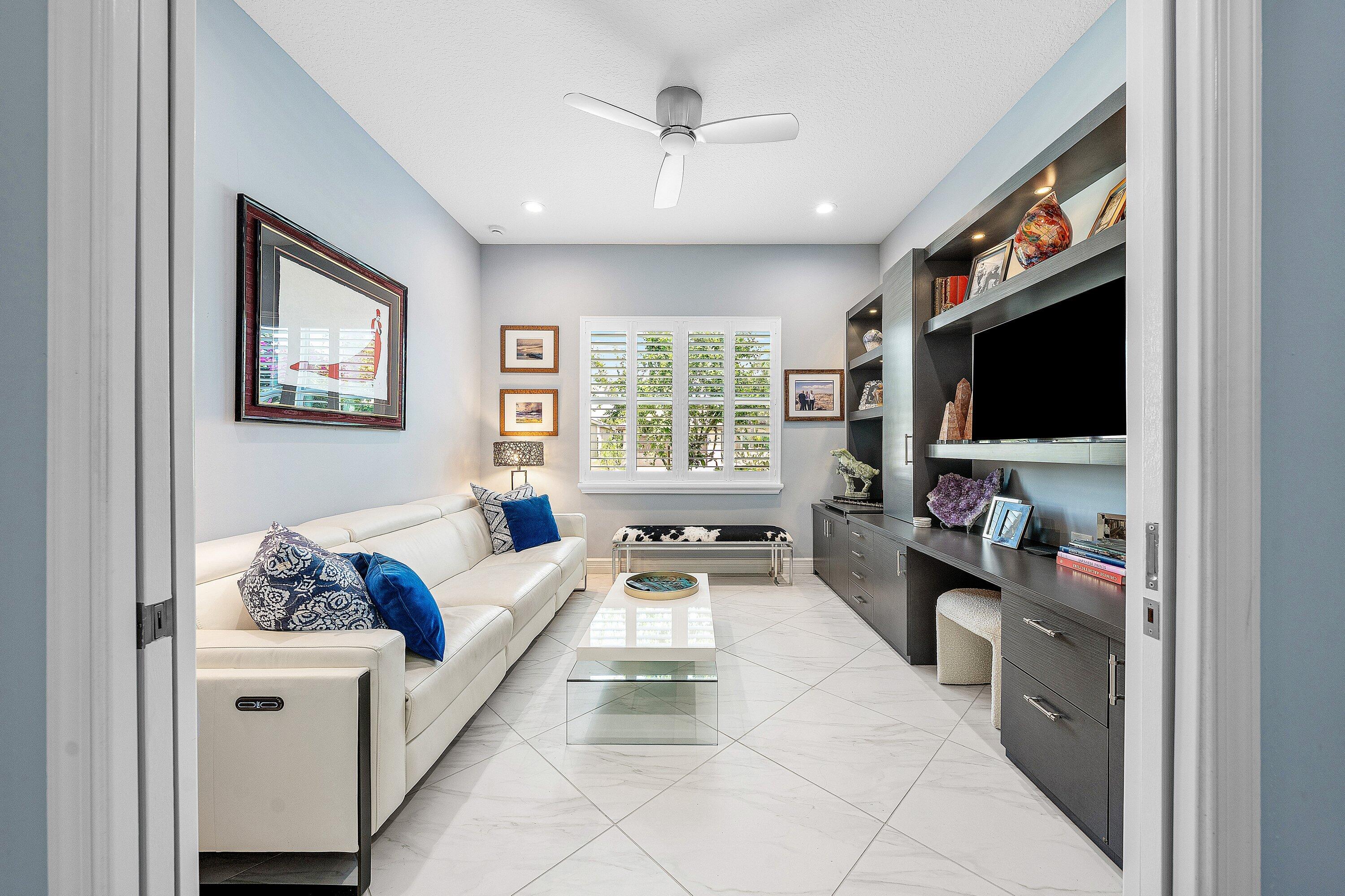 Valencia Cove - Residential