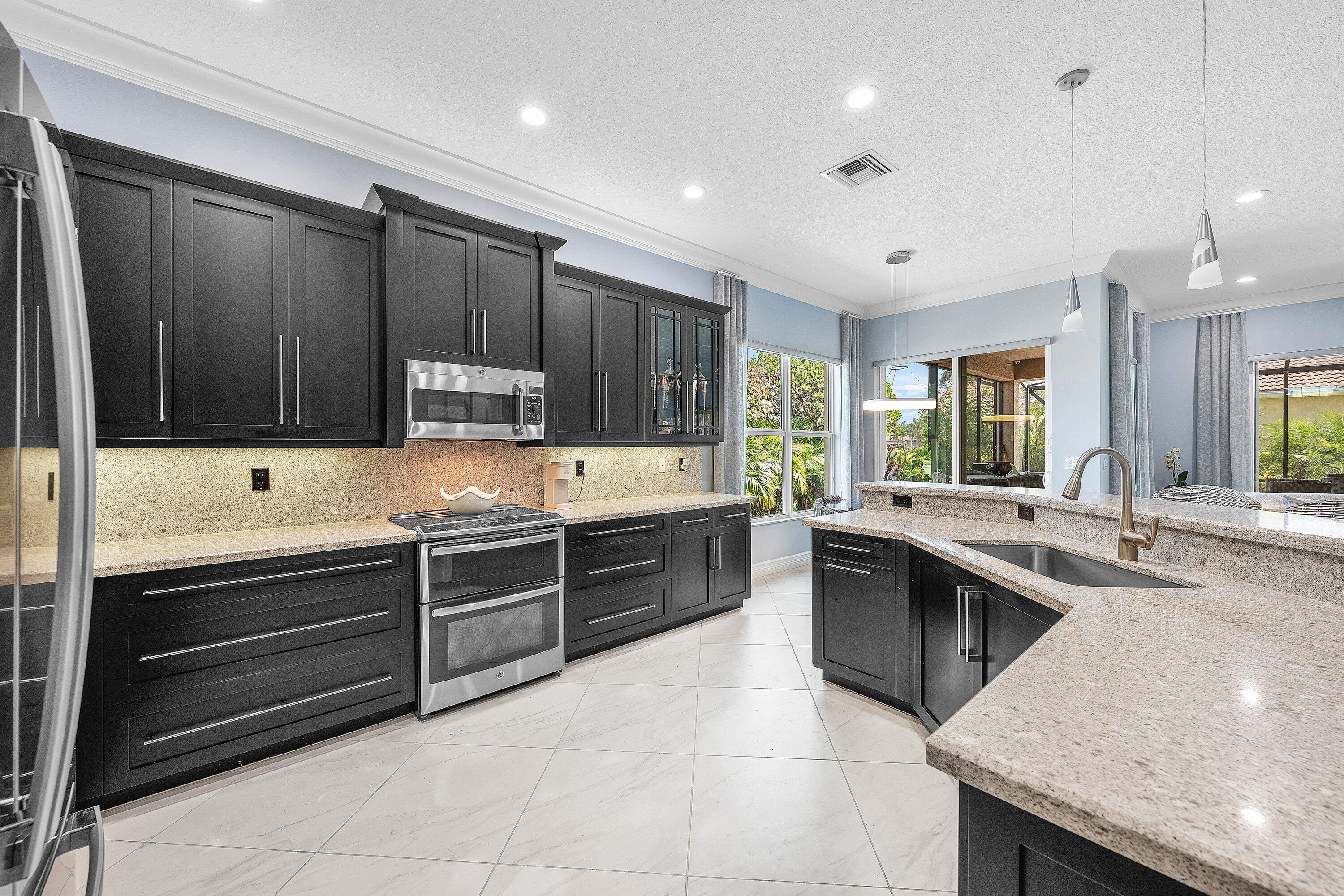 Valencia Cove - Residential