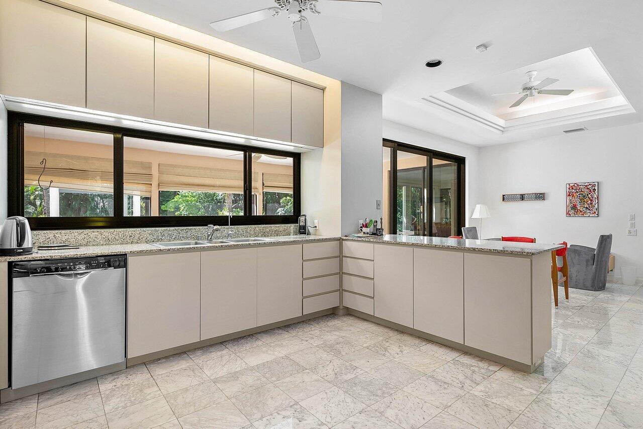 FOXE CHASE - Residential