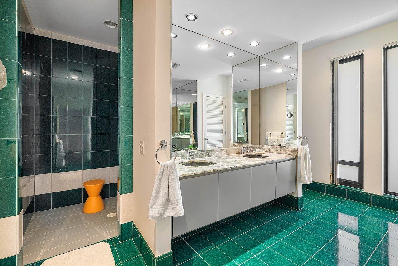 FOXE CHASE - Residential